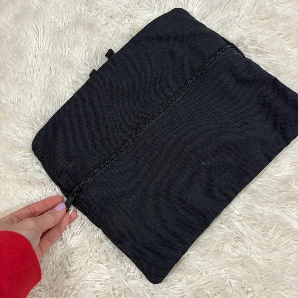 REI Hanging Toiletry Bag Hunter Green 13